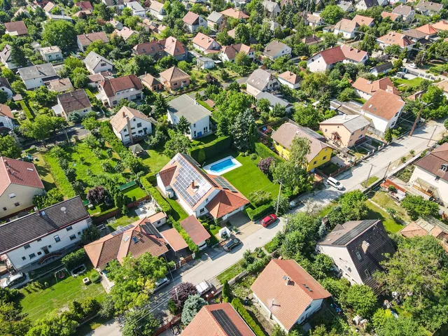 Eladó ház Budapest XVII. kerület, Rákoscsaba-Újtelep, Kálnok utca 210 nm