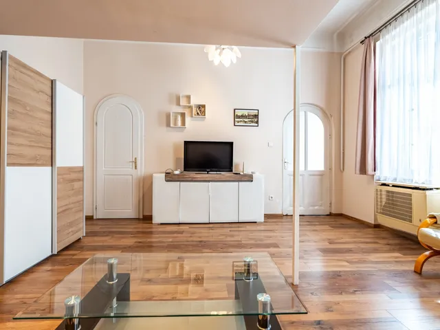 Kiadó lakás Budapest VIII. kerület, József körút 43 nm