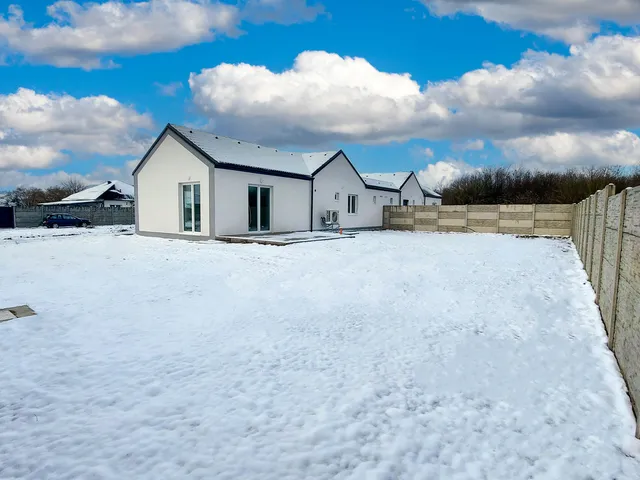 Eladó ház Győrszemere, Pacsirta utca 92 nm