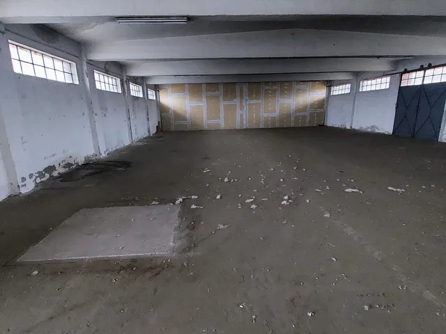 Kiadó kereskedelmi és ipari ingatlan Győr 260 nm