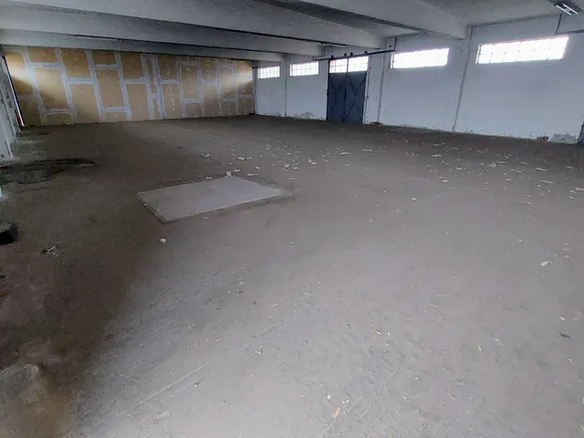 Kiadó kereskedelmi és ipari ingatlan Győr 260 nm