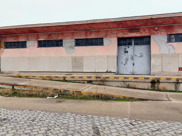 Kiadó kereskedelmi és ipari ingatlan Győr 260 nm