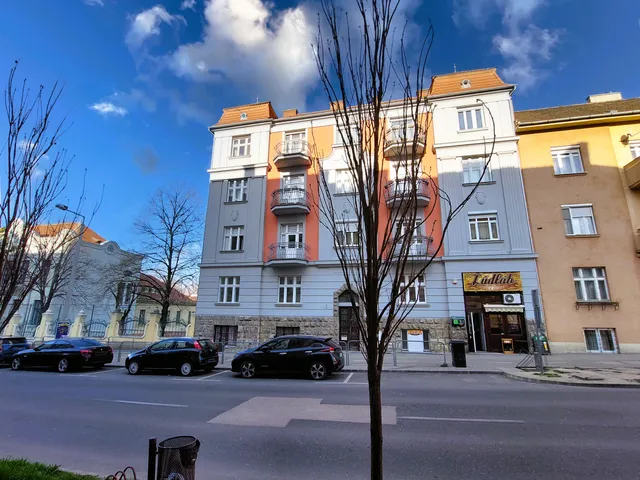 Eladó lakás Győr, rónay jácint 103 nm