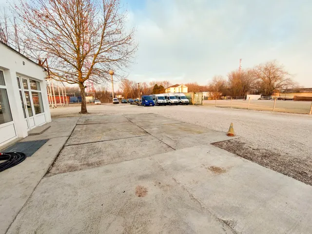 Kiadó telek Vámosszabadi 14000 nm