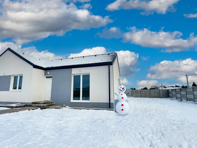 Eladó lakás Győrszemere, Pacsirta utca 92 nm