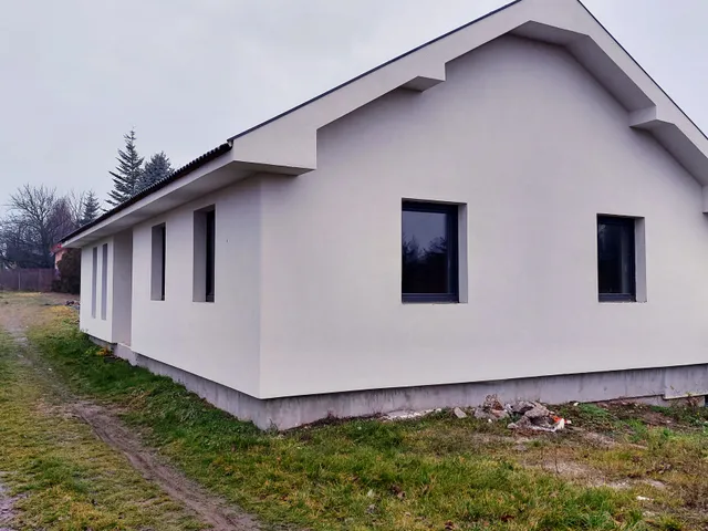 Eladó ház Győrújbarát 110 nm