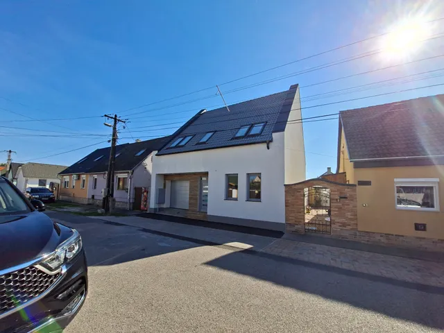 Eladó ház Győr, Szent Erzsébet-telep 174 nm