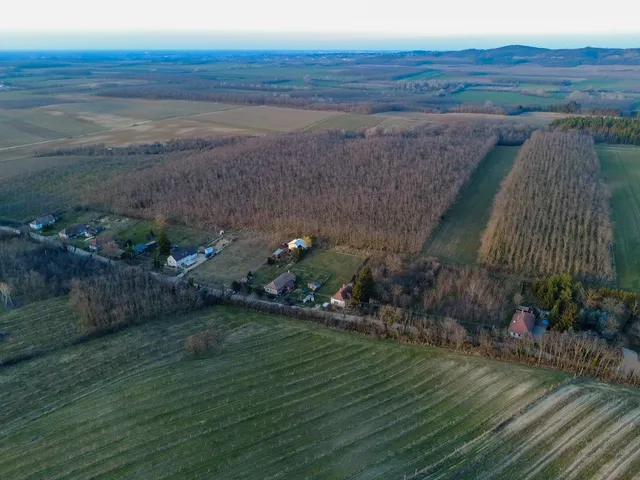 Eladó telek Győrszemere 1089 nm