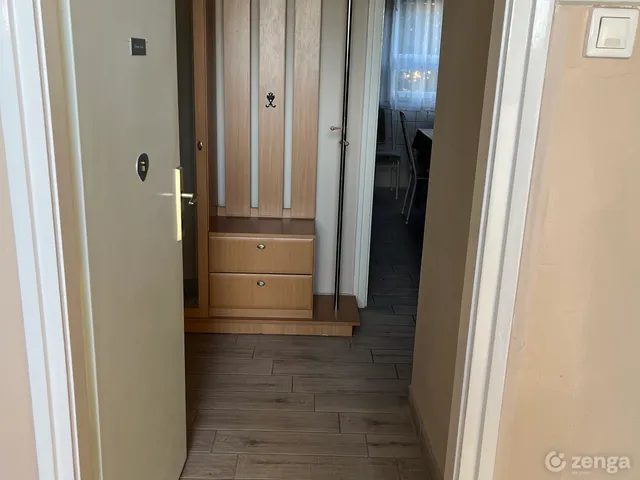 Eladó lakás Békéscsaba, Kazinczy-lakótelep 50 nm