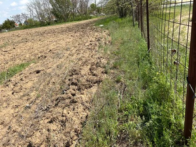 Eladó telek Lajosmizse 1005 nm