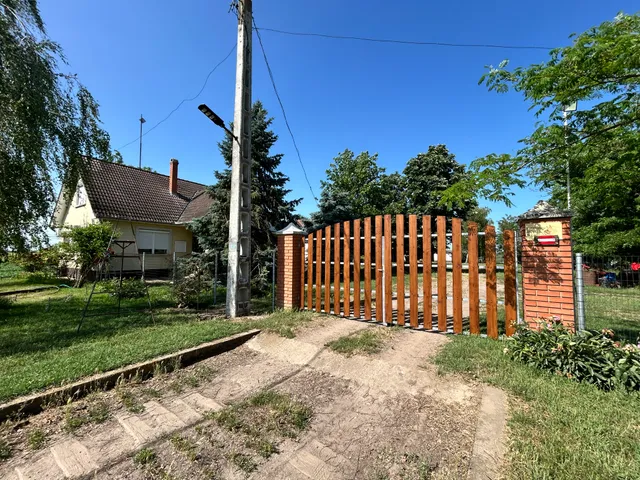 Eladó mezőgazdasági ingatlan Lajosmizse 225 nm