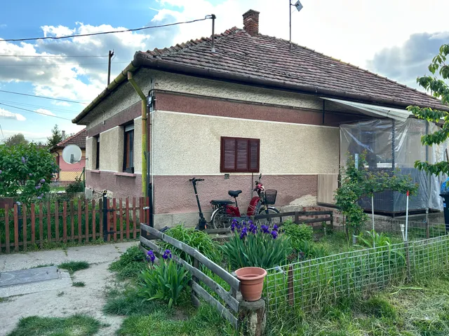 Eladó ház Lajosmizse 85 nm