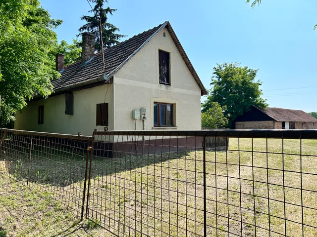 Eladó mezőgazdasági ingatlan Lajosmizse 80 nm