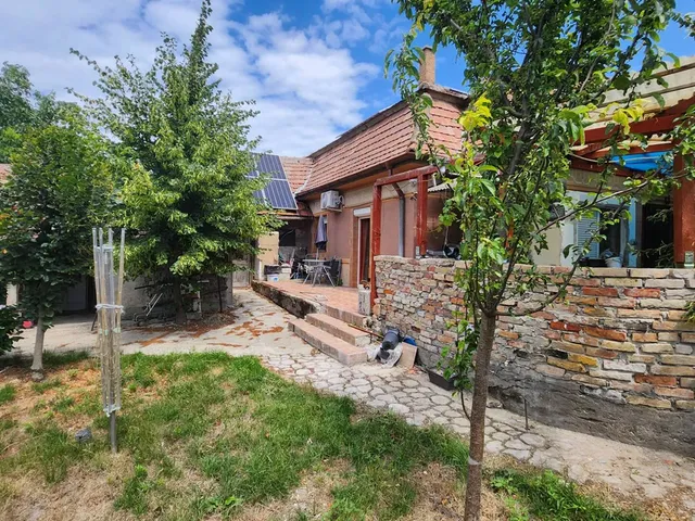 Eladó ház Kiskunlacháza 90 nm