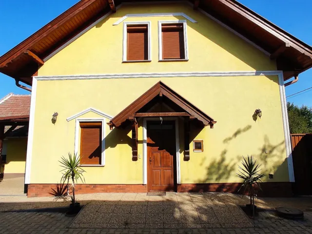 Eladó ház Dabas 232 nm