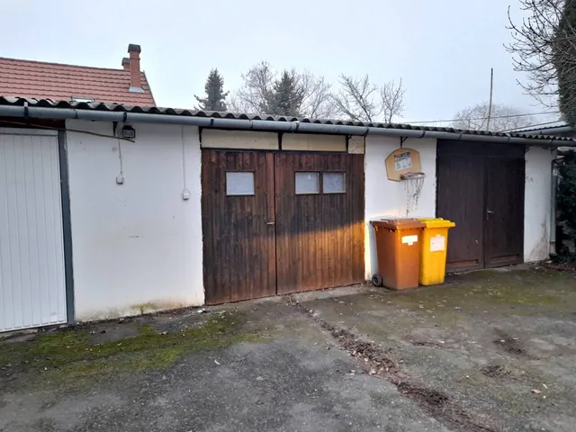 Eladó garázs Békéscsaba 21 nm