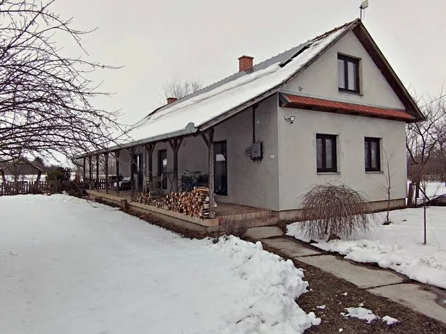 Eladó ház Kondoros 122 nm