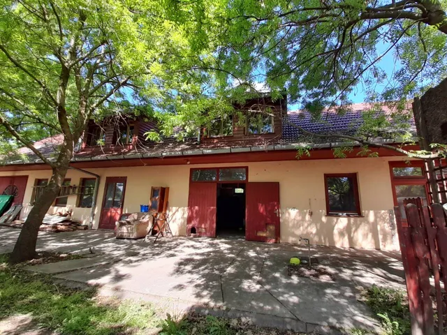 Eladó ház Békéscsaba 220 nm
