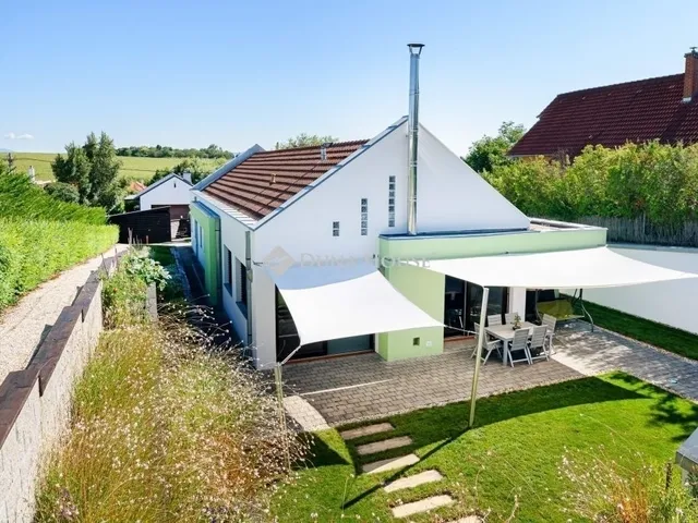 Eladó ház Herceghalom 205 nm