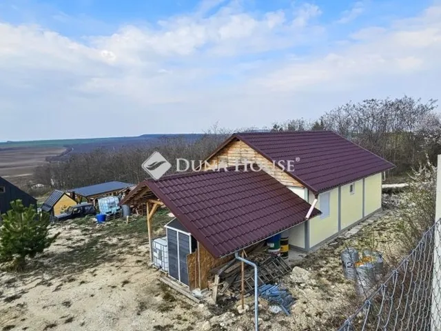 Eladó ház Mány 60 nm