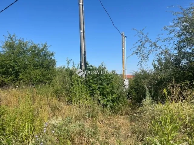 Eladó telek Tinnye 1185 nm