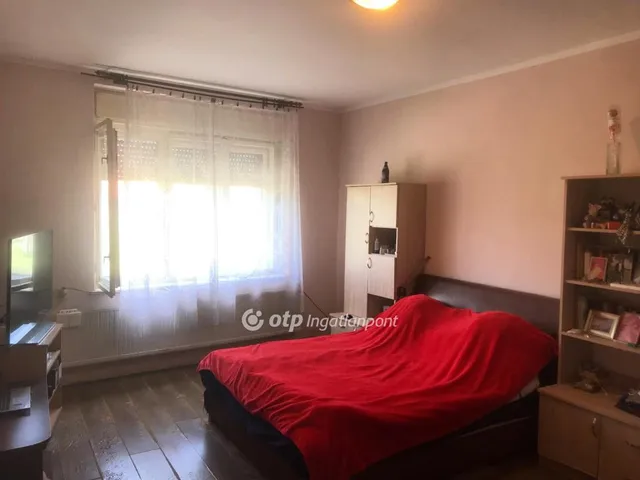 Eladó ház Nagynyárád 200 nm