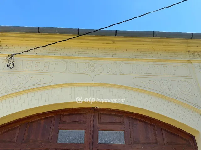 Eladó ház Véménd 195 nm