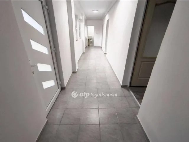 Eladó ház Lánycsók 93 nm