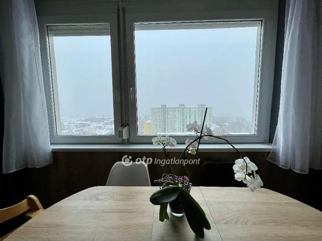 Eladó lakás Pécs, Egyetemváros 93 nm