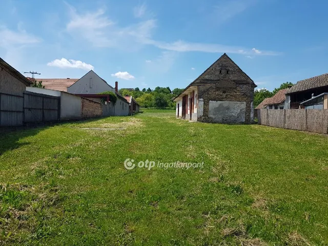 Eladó telek Somberek 1069 nm