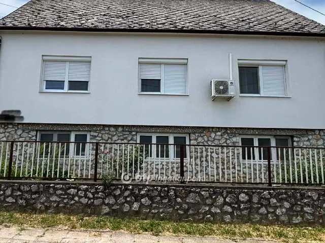 Eladó ház Dunaszekcső 125 nm