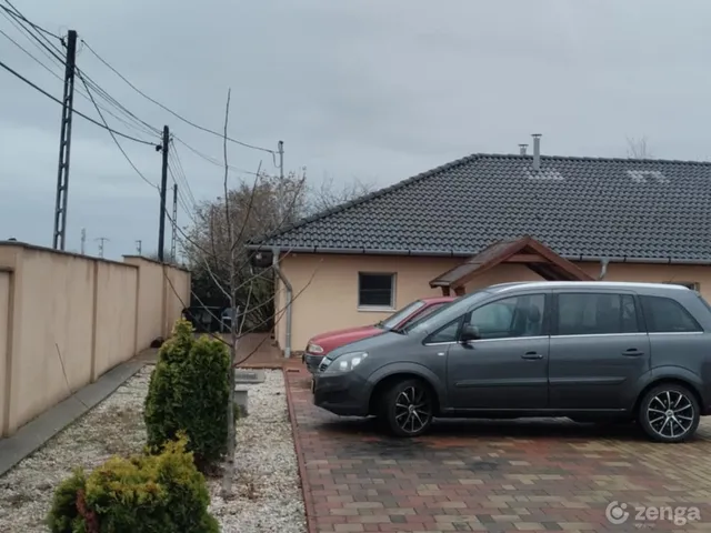 Kiadó ház Vecsés, Széchenyi utca 102 380 nm