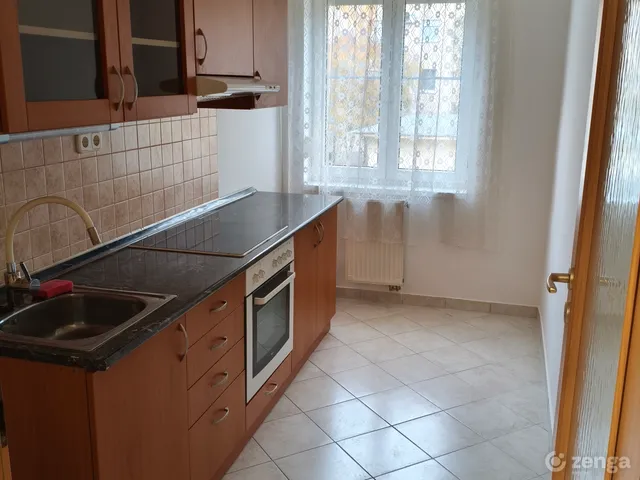 Eladó lakás Oroszlány 37 nm