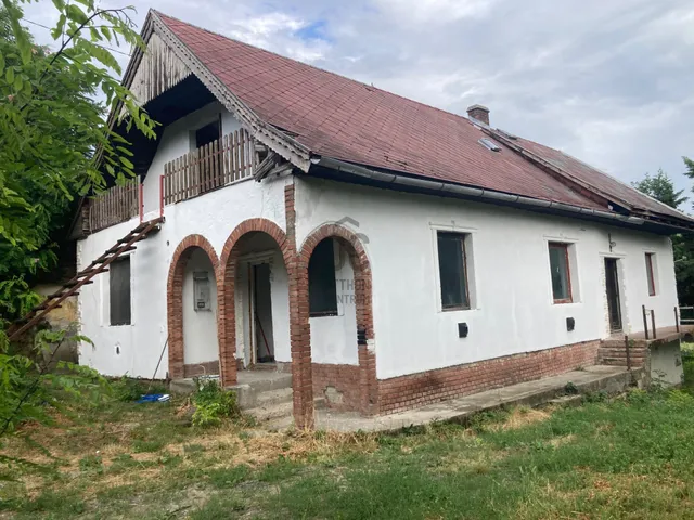 Eladó ház Tinnye 126 nm