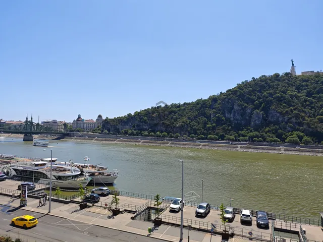 Eladó lakás Budapest V. kerület, Belváros 129 nm