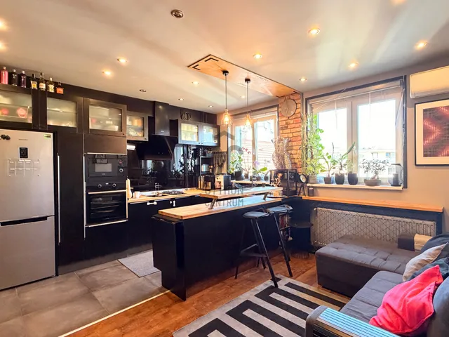 Eladó lakás Budapest VIII. kerület, Corvin negyed, Üllői út 57 nm