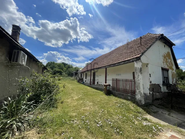 Eladó telek Vereb 1053 nm