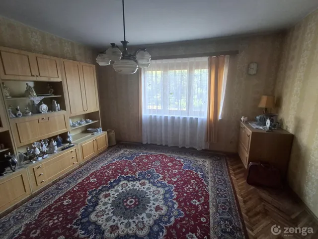 Eladó lakás Oroszlány, Óváros 64 nm