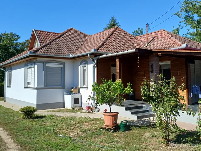 Eladó ház Sáránd 130 nm