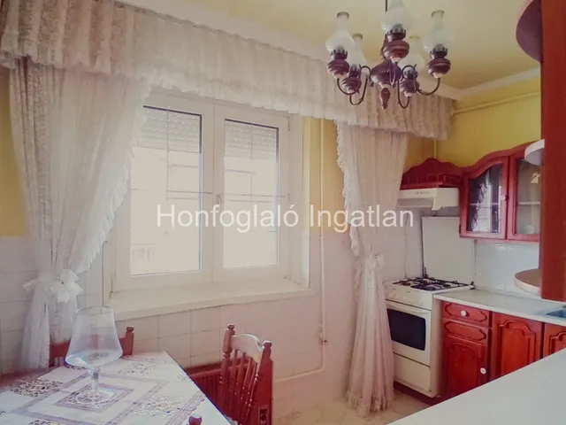 Eladó lakás Nyíregyháza, Malomkert 76 nm