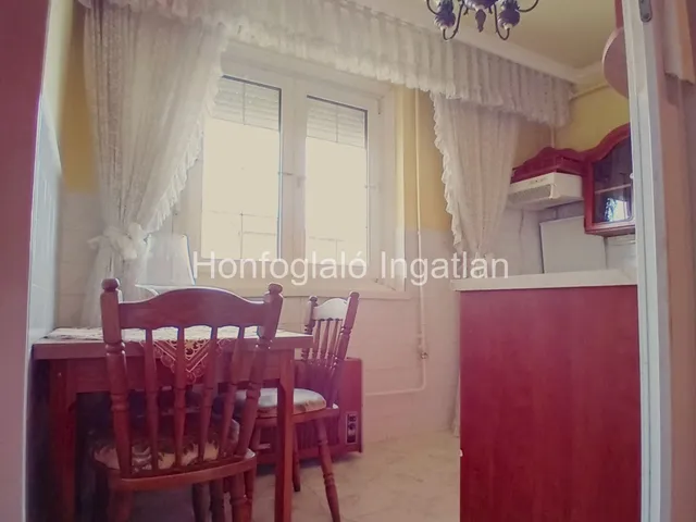 Eladó lakás Nyíregyháza, Malomkert 76 nm