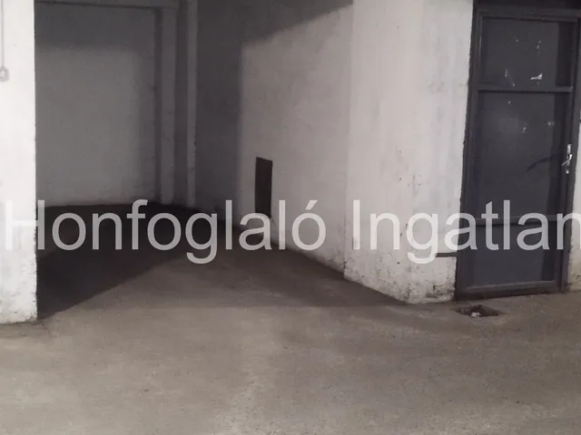 Eladó garázs Nyíregyháza, Belváros 13 nm