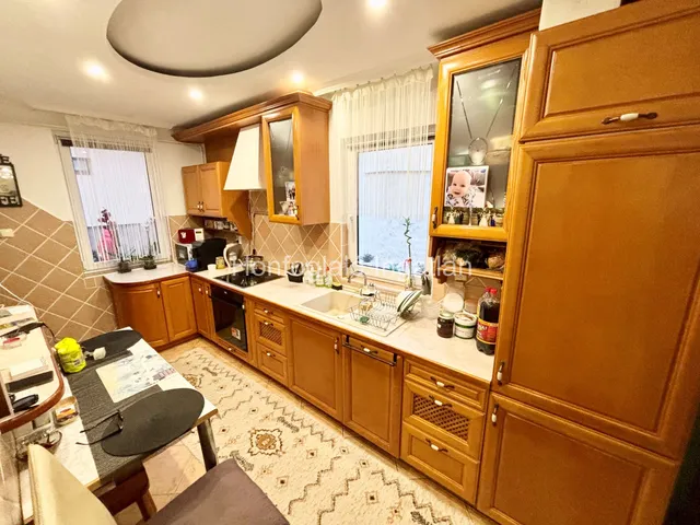 Eladó ház Nyíregyháza, Korányi-kertváros 170 nm