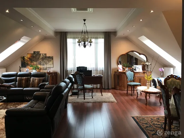 Eladó lakás Vác, Belváros 144 nm