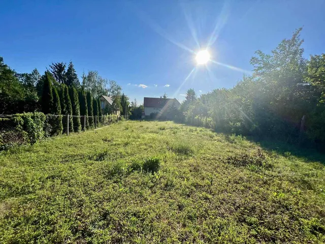 Eladó telek Páty 877 nm