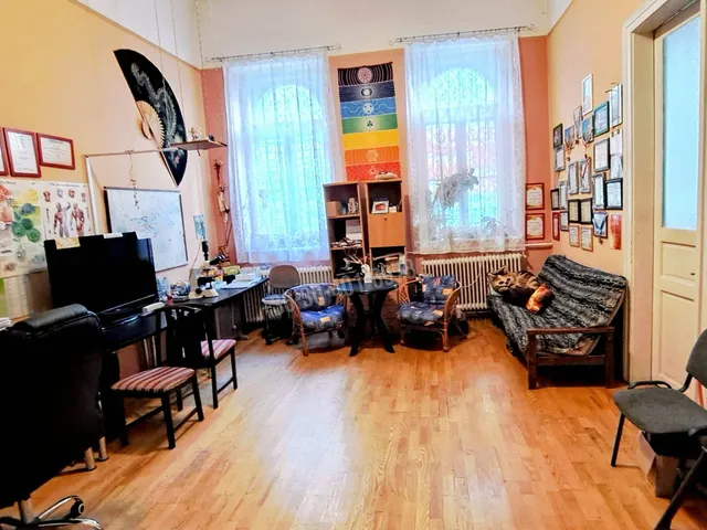 Eladó lakás Budapest VIII. kerület 94 nm