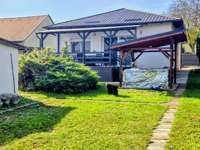 Eladó ház Tatabánya, Kertváros 156 nm
