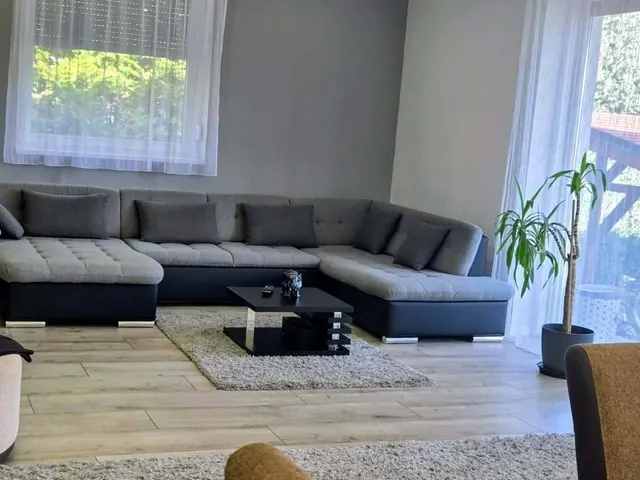 Eladó ház Tatabánya, Kertvárosi lakótelep 156 nm