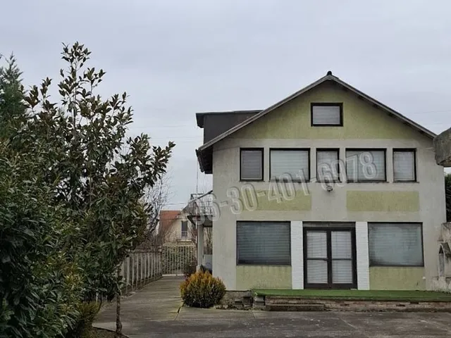 Eladó ház Budaörs 170 nm