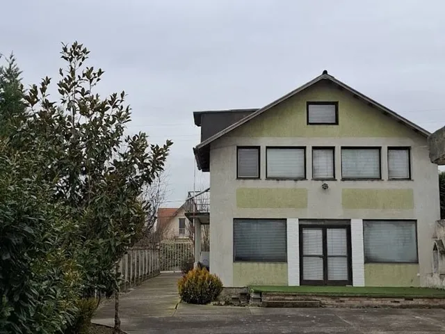 Eladó ház Budaörs 170 nm